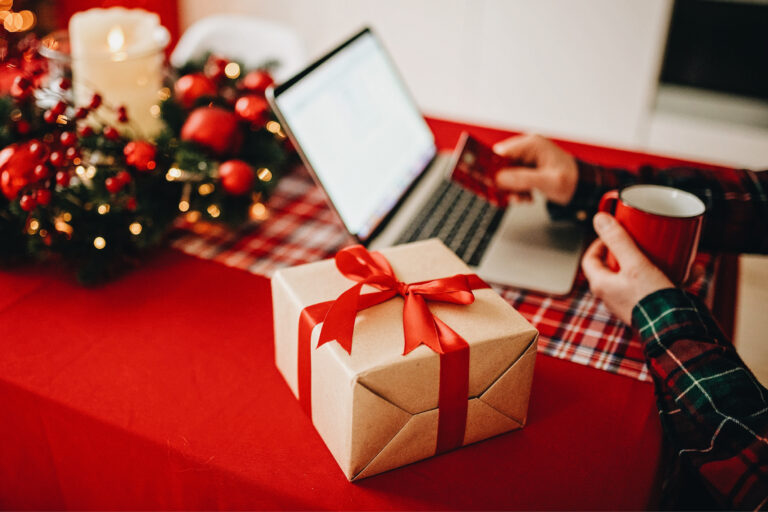 Quick Guide: How to Stay Safe When Christmas Shopping Online